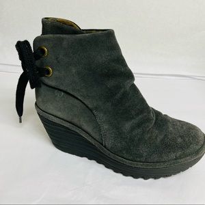 Fly London lace up wedge booties Sz. 37 gray suede punk goth